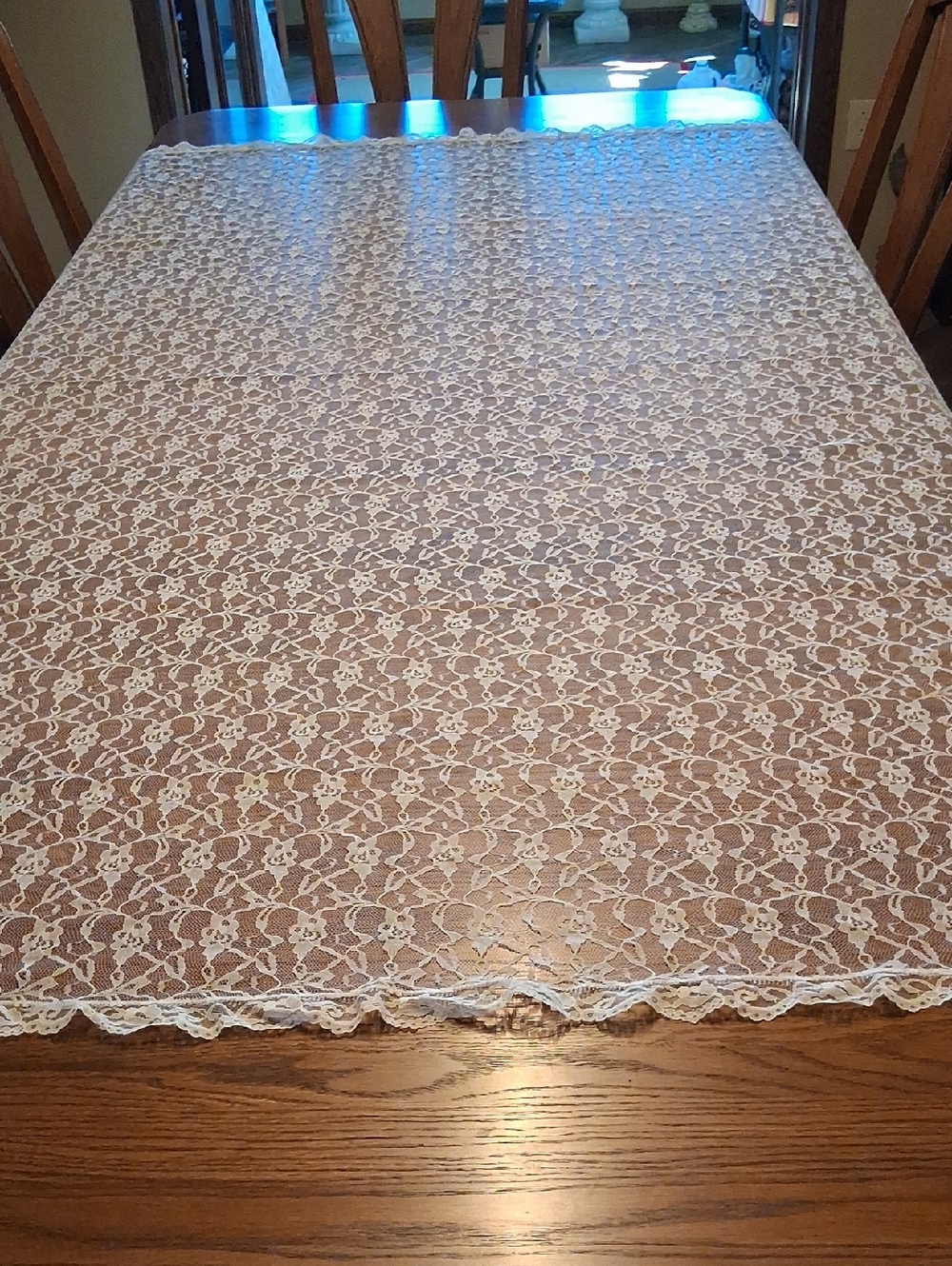 Vintage Style 60" X 80" Lace Tablecloth With Ruffled Edge